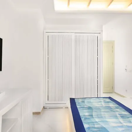 ホテル Nur カシュ