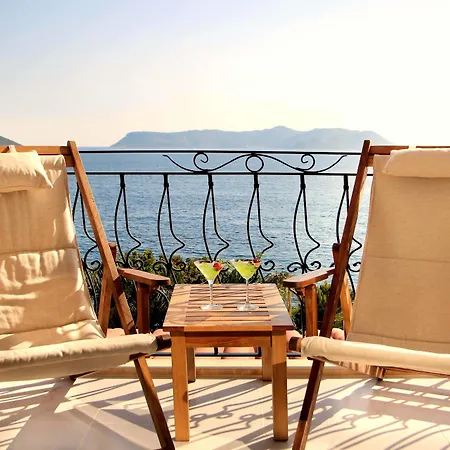 ホテル Nur カシュ