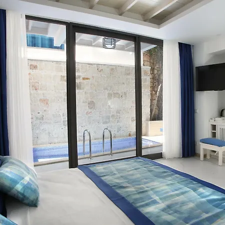 Nur Hotel